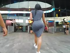 Y ver pato con futuro sub español xxx ocupado